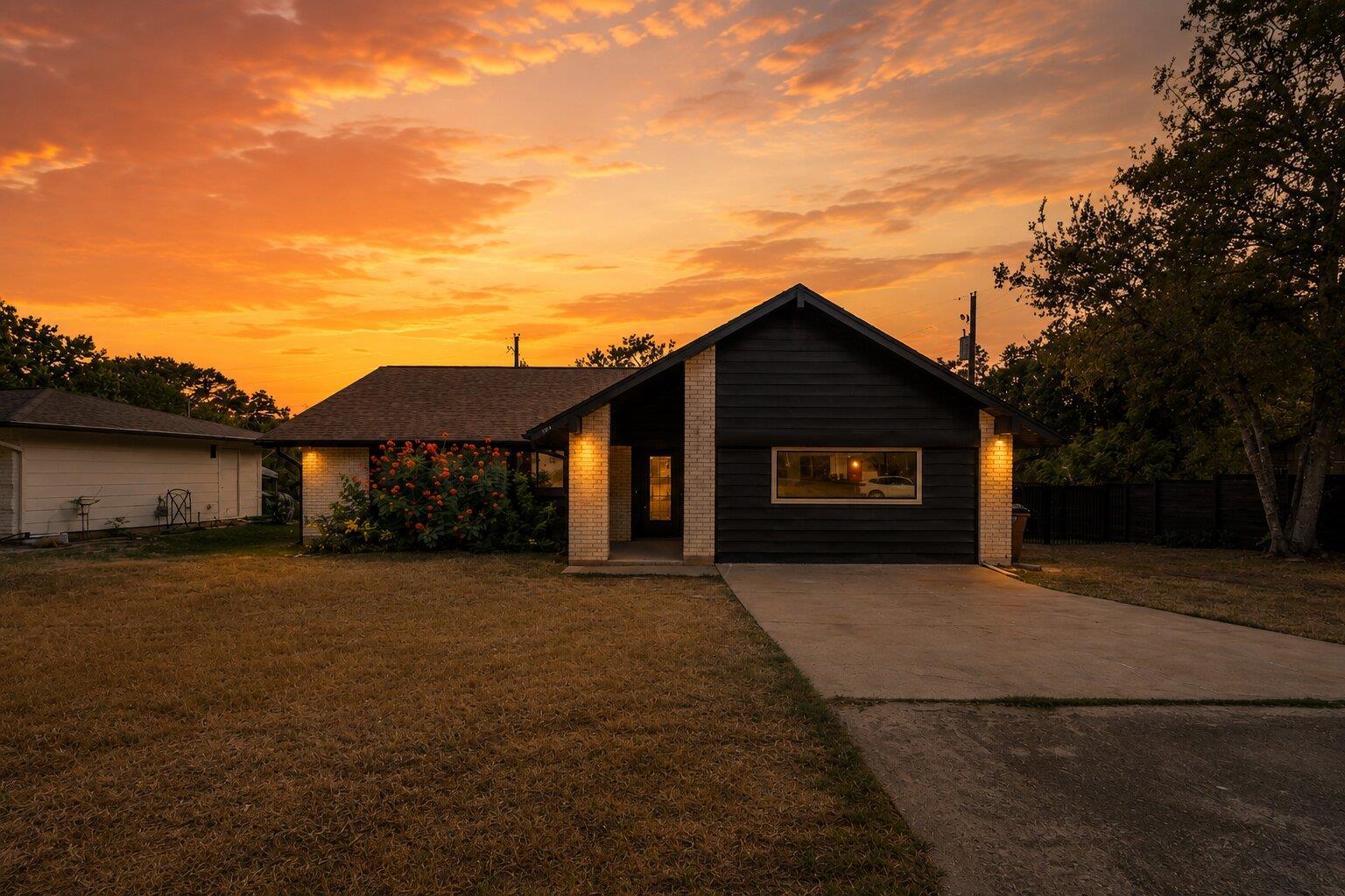 7304  Hartnell Dr, Austin, TX 78723 — photo 1