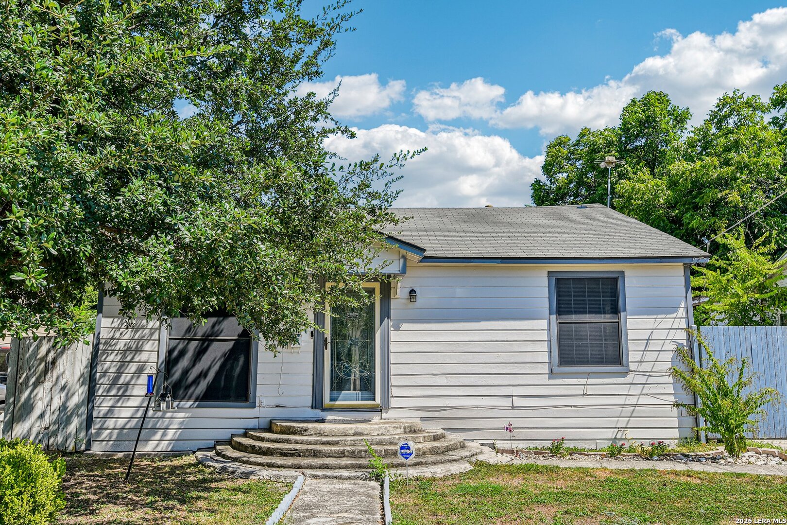929 SANTA MONICA ST, San Antonio, TX 78201 — photo 1