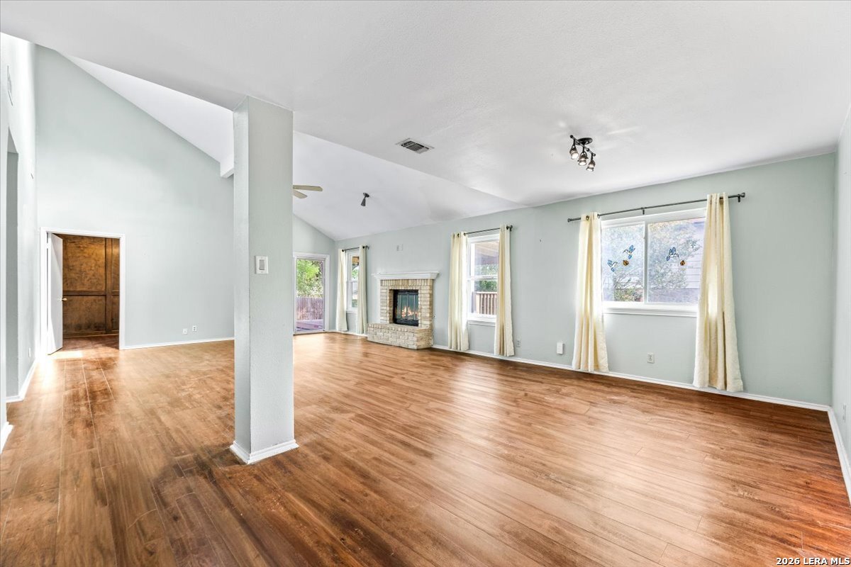 13611 BELL DR, San Antonio, TX 78217 — photo 1