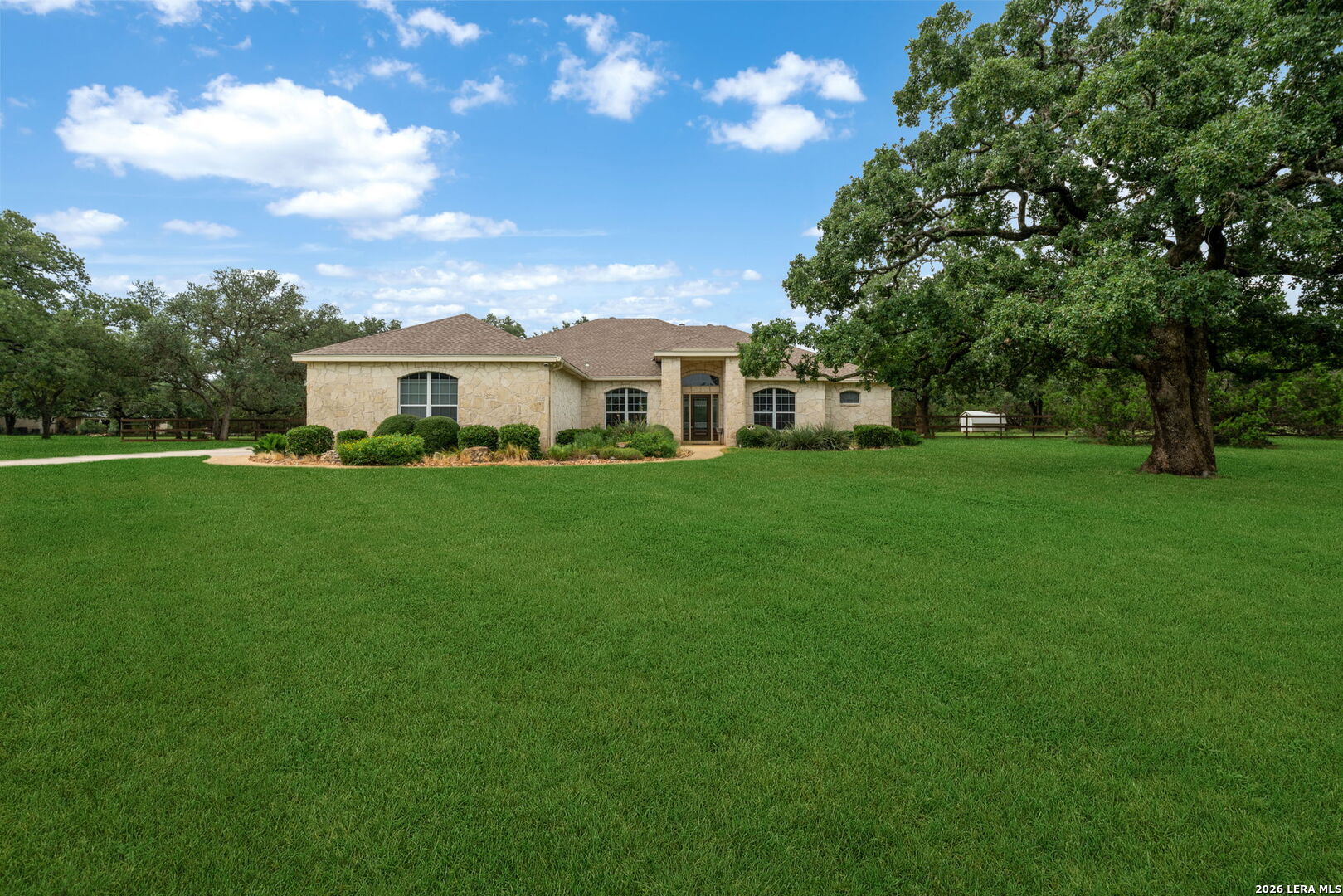 7261 KEENELAND DR, Boerne, TX 78015 — photo 1