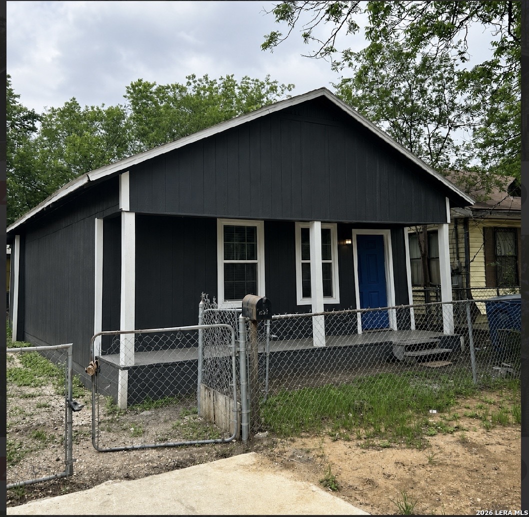 1204 RIVAS ST, San Antonio, TX 78207 — photo 1