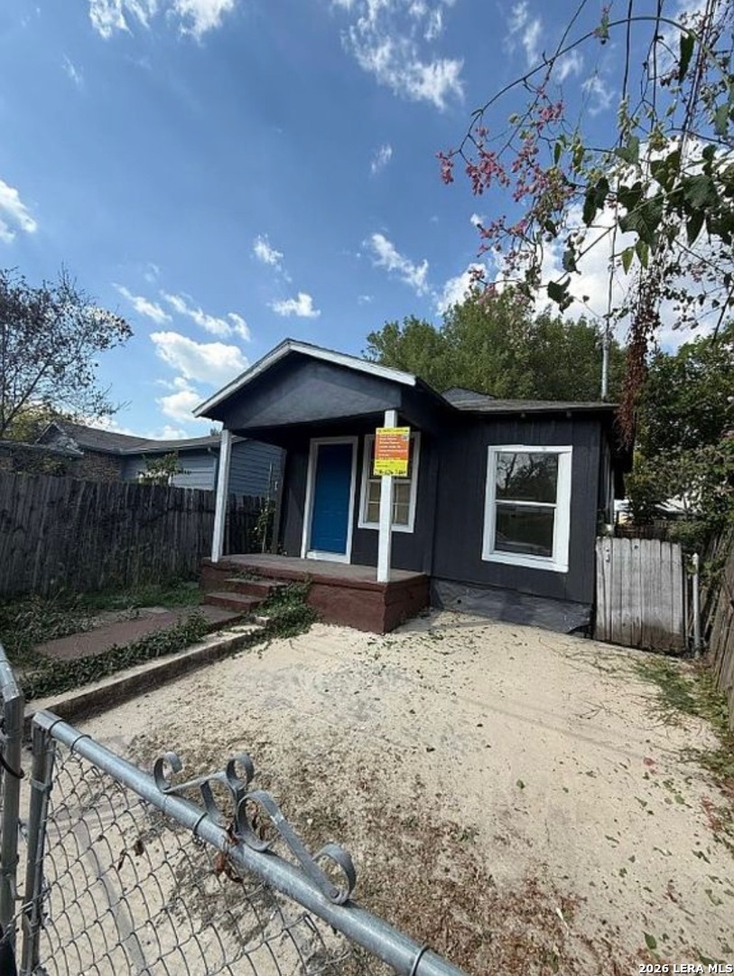 1623 MONTEZUMA ST, San Antonio, TX 78207 — photo 1