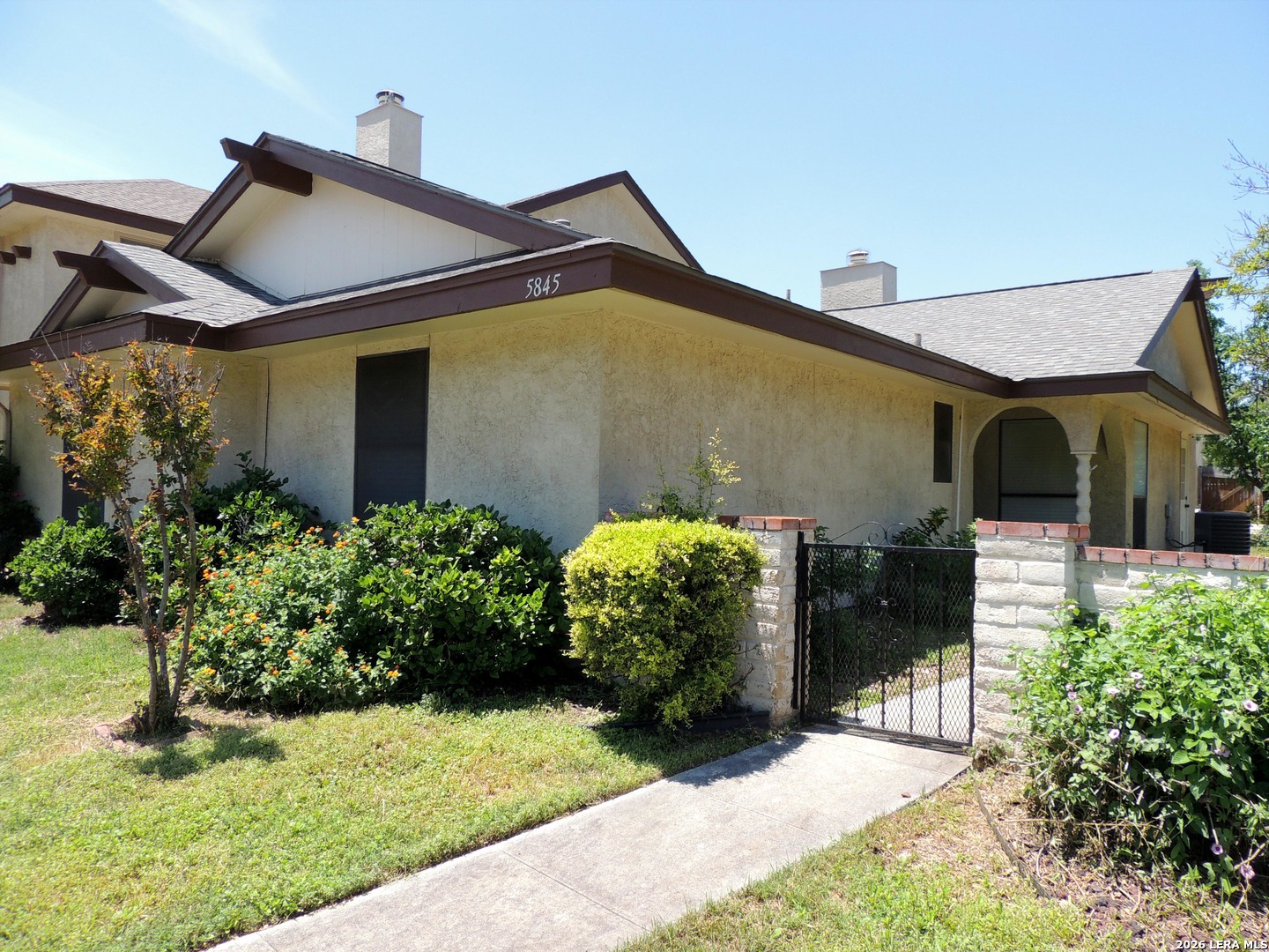 5845 Royal Bnd, San Antonio, TX 78239 — photo 1