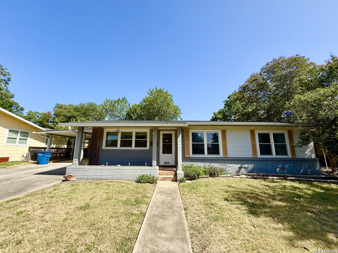 880 merriweather, New Braunfels, TX 78130 — photo 1