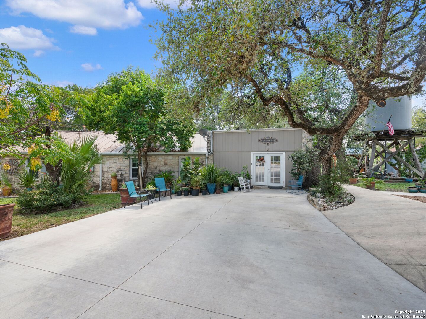 6472 Whitby, San Antonio, TX 78240 — photo 1