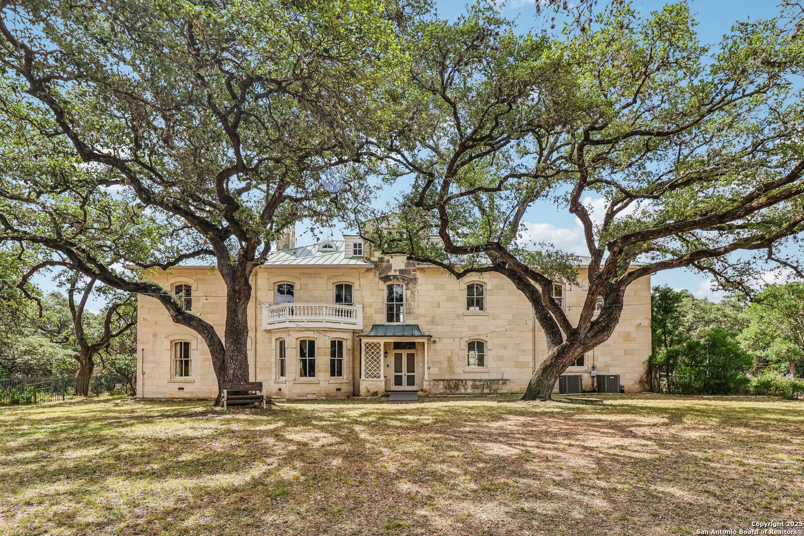 7735 MockingBird Ln
