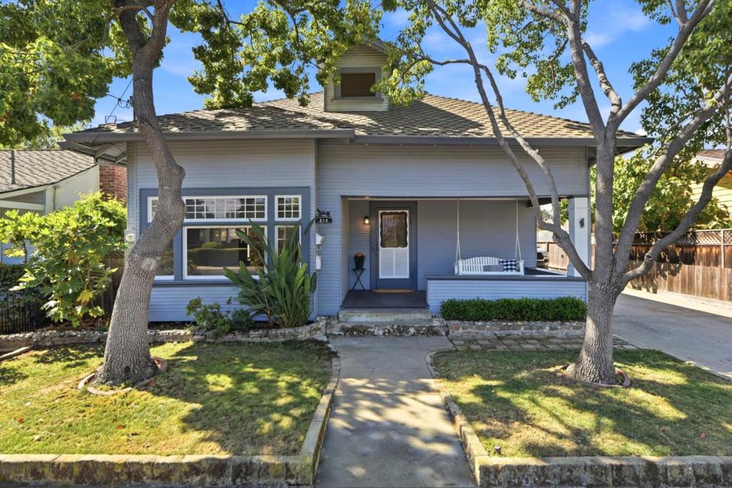 212 E Rincon Avenue, Campbell, CA 95008 — photo 1