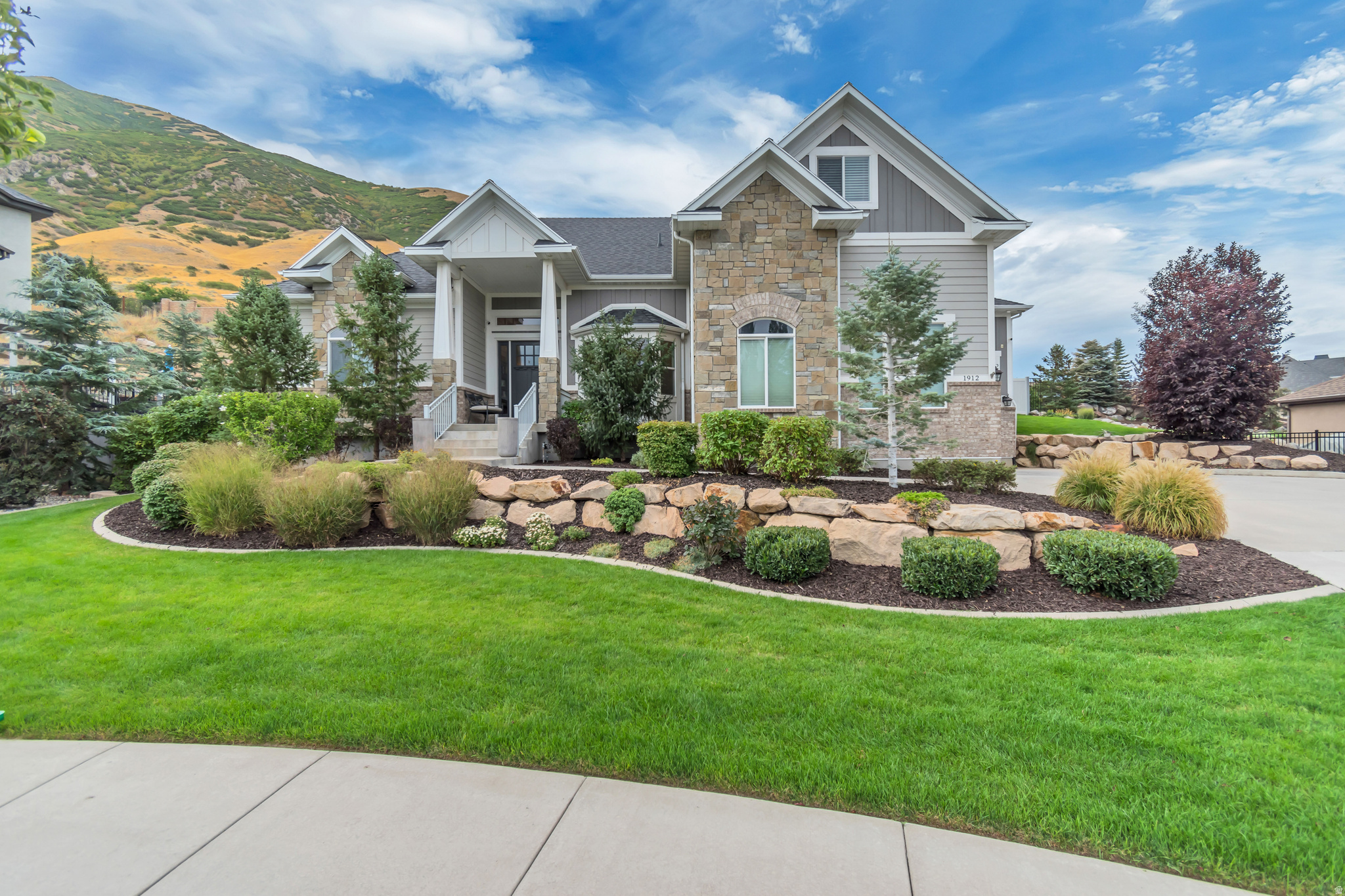 1912 E SOMERSET RIDGE DR, Draper, UT 84020 — photo 1