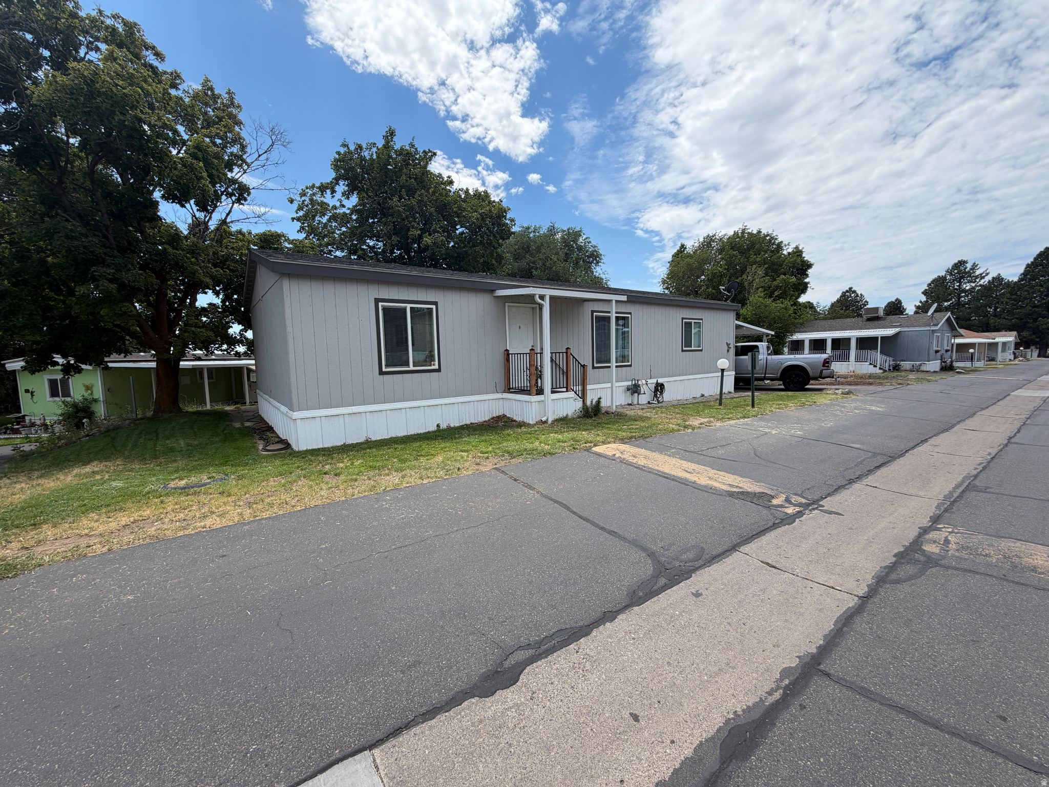 55 N SUNSET DR #55, Layton, UT 84041 — photo 1