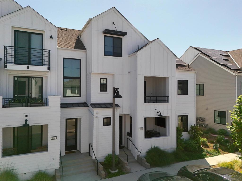 1402 Anacona Pl 105, Encinitas, CA 92024 — photo 1
