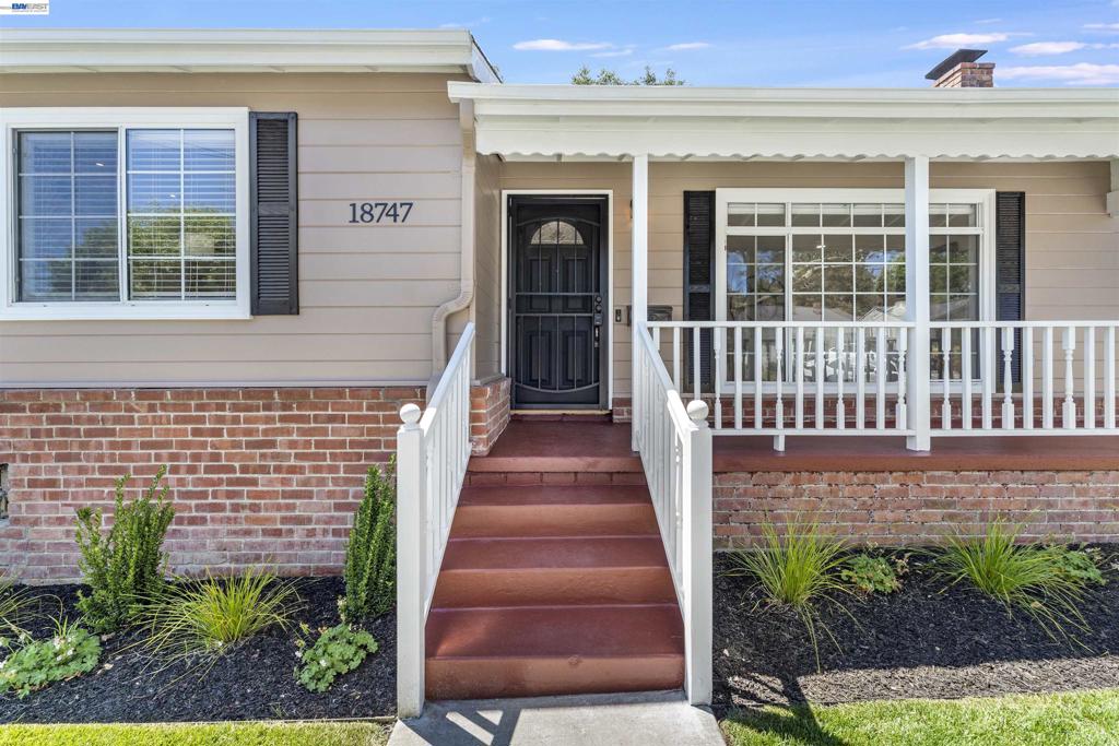 18747 Sandy Road, Castro Valley, CA 94546-2425 — photo 1
