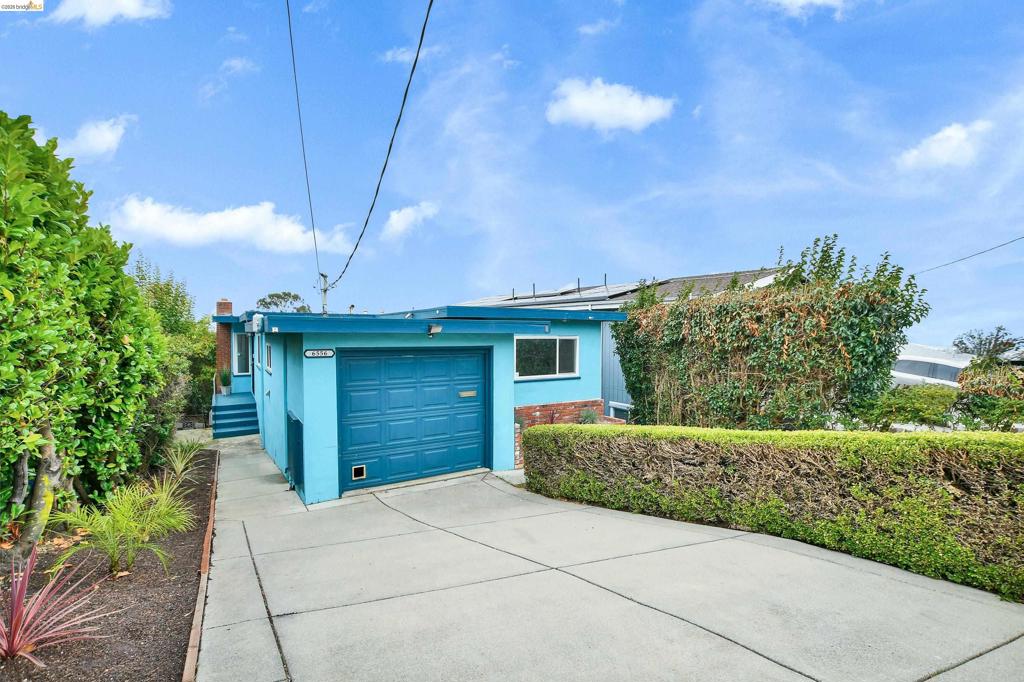 6556 Claremont Ave, Richmond, CA 94805-2043 — photo 1