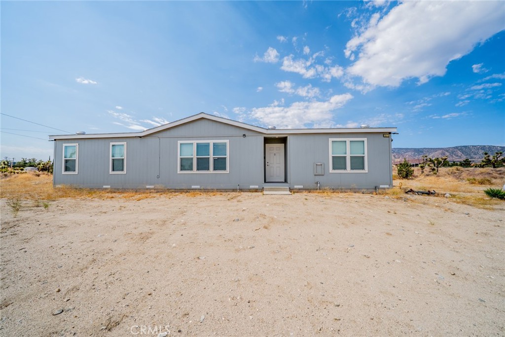 1573 Smoke Tree Road, Pinon Hills, CA 92372 — photo 1