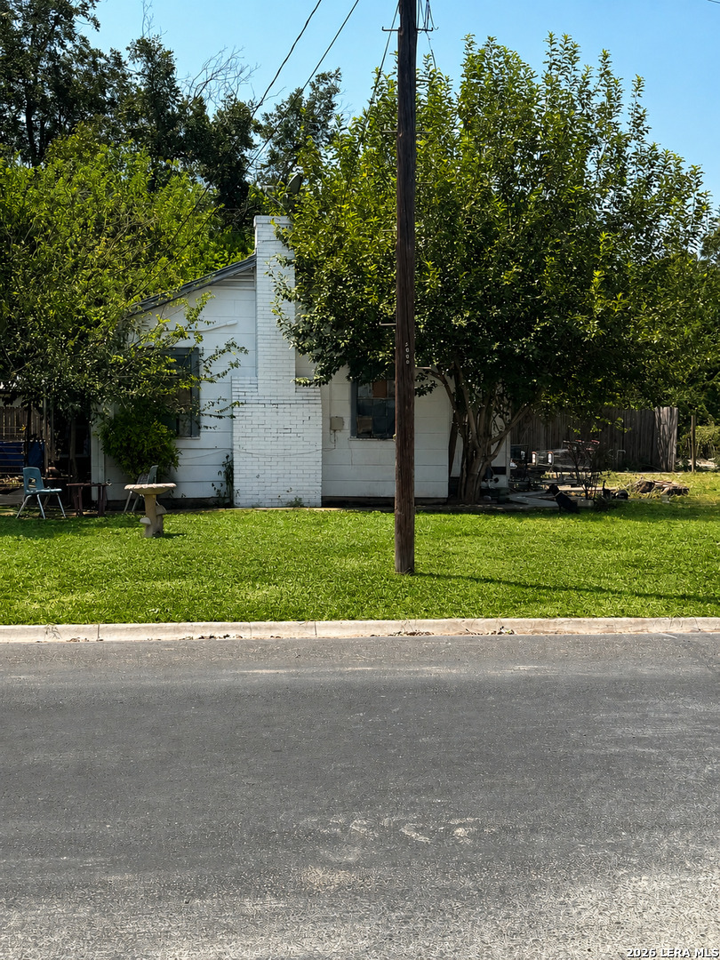2006 Avenue F, , 78861 — photo 1