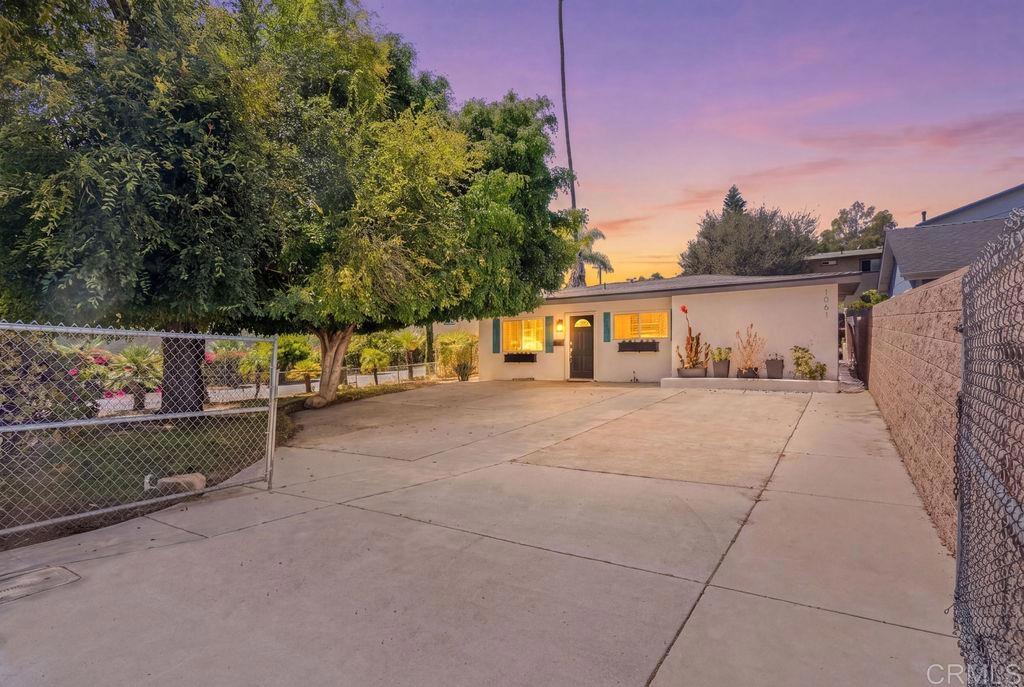 1061 Old Stage Road, Fallbrook, CA 92028 — photo 1