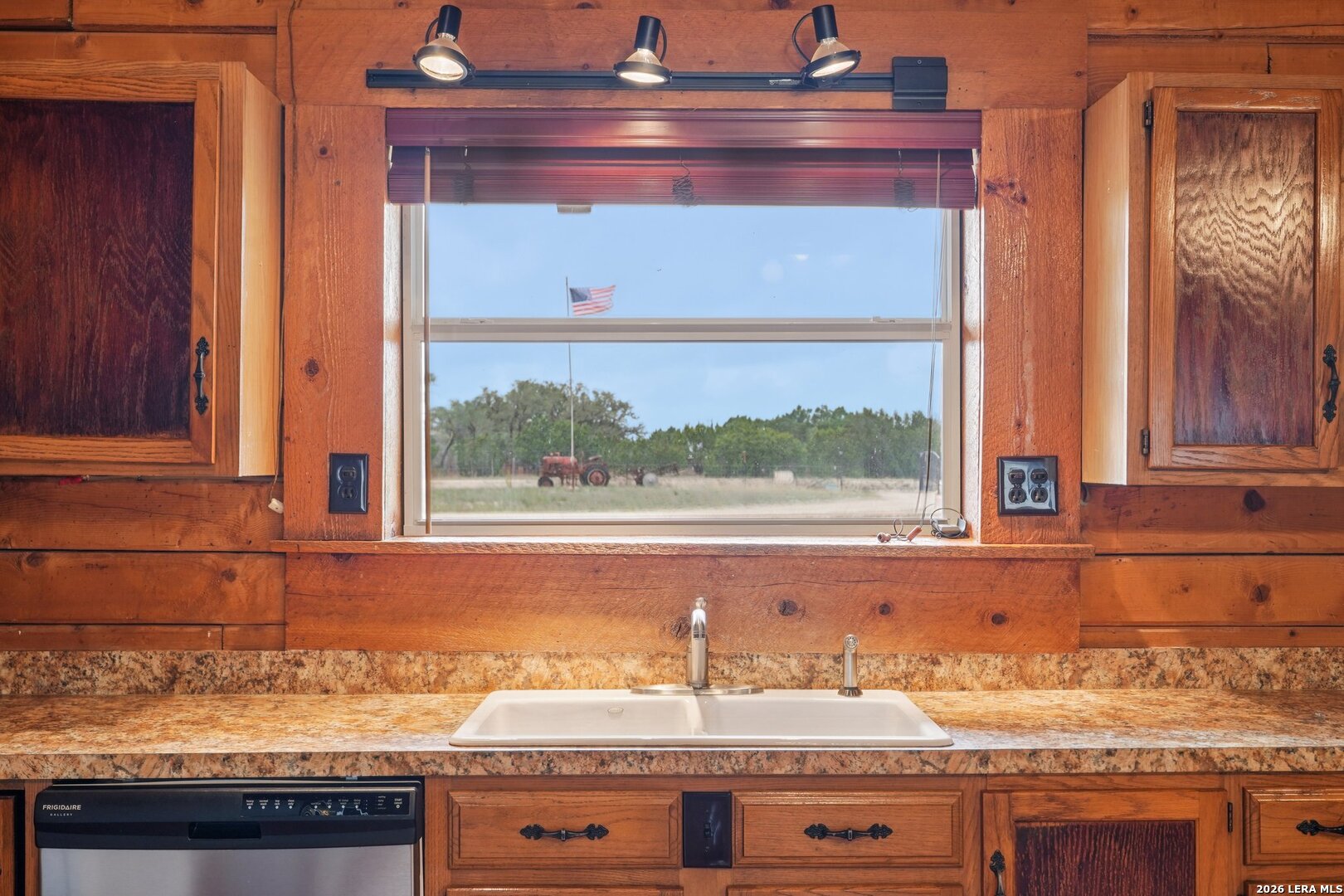 5626 FM 3240, , 78003 — photo 1