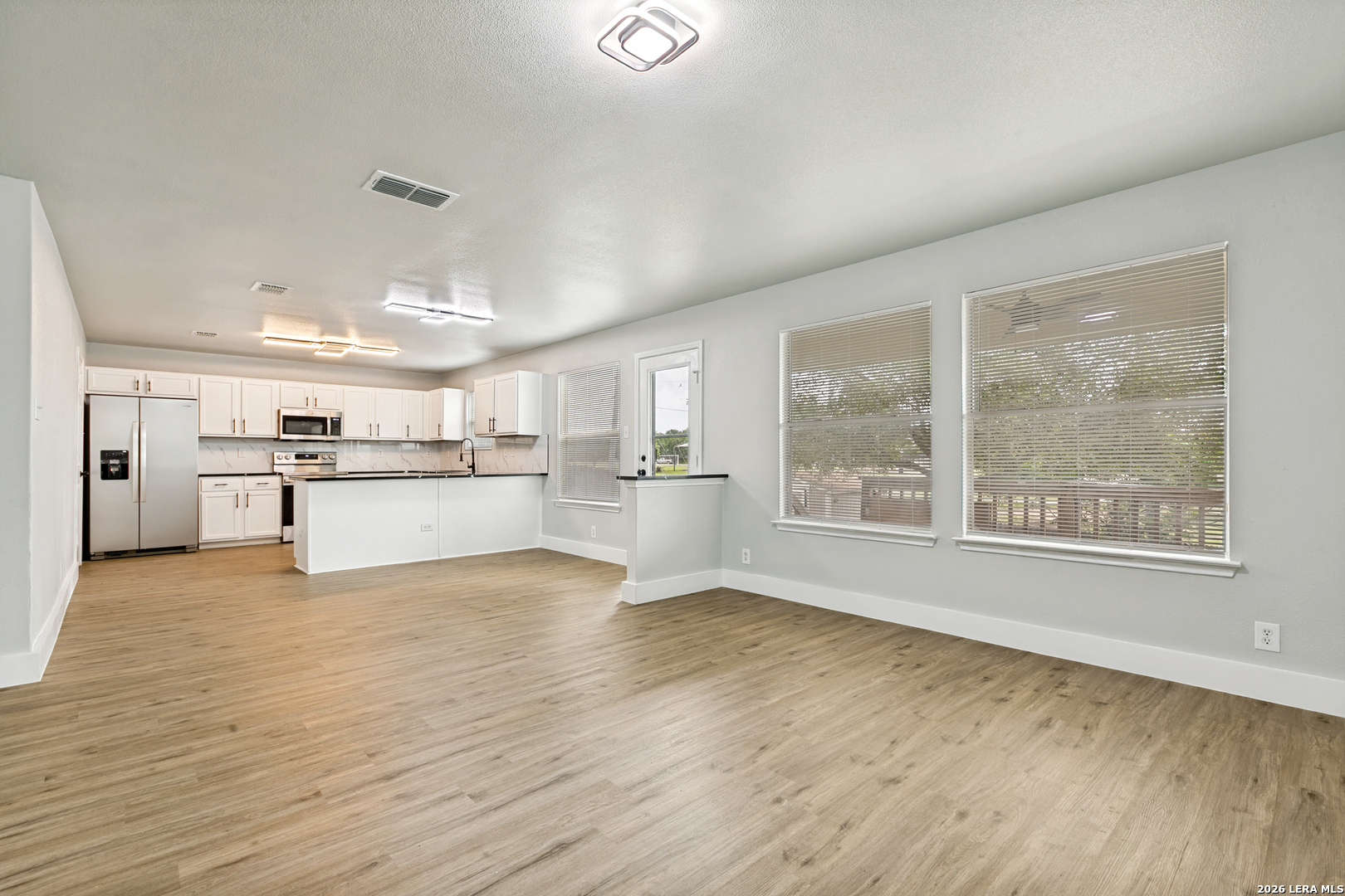 8034 Shumard Oak, ,  78223 — photo 1