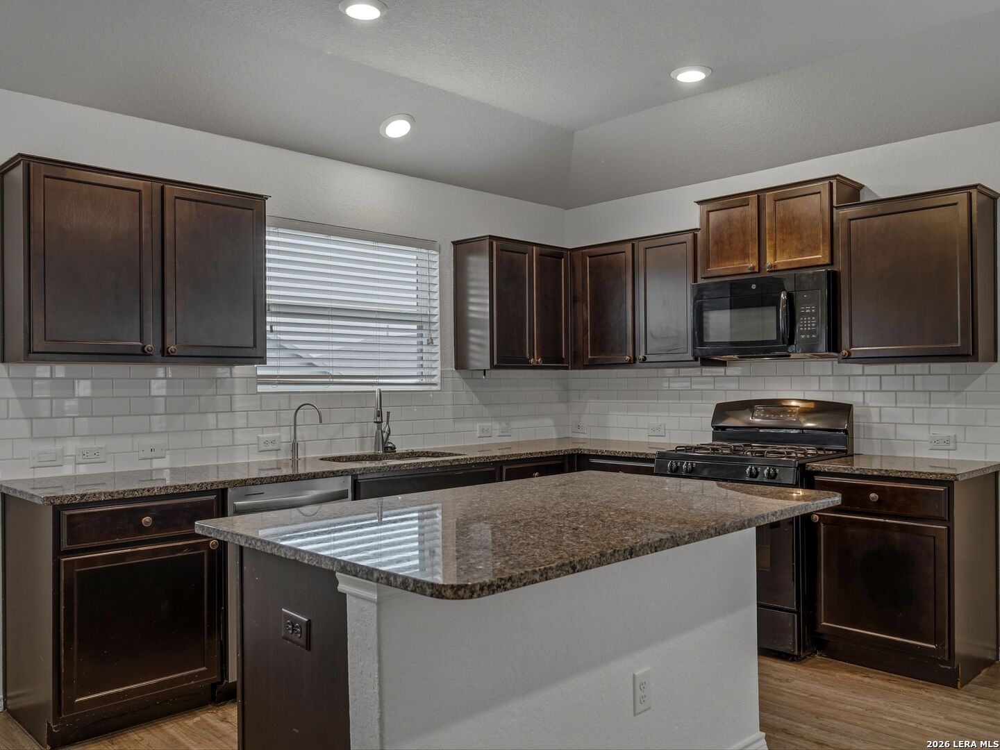 9722 MARBACH GDN, , 78245 — photo 1