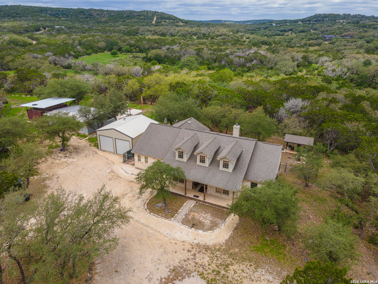 374 W County Road 2481, Hondo, TX 78861 — photo 1
