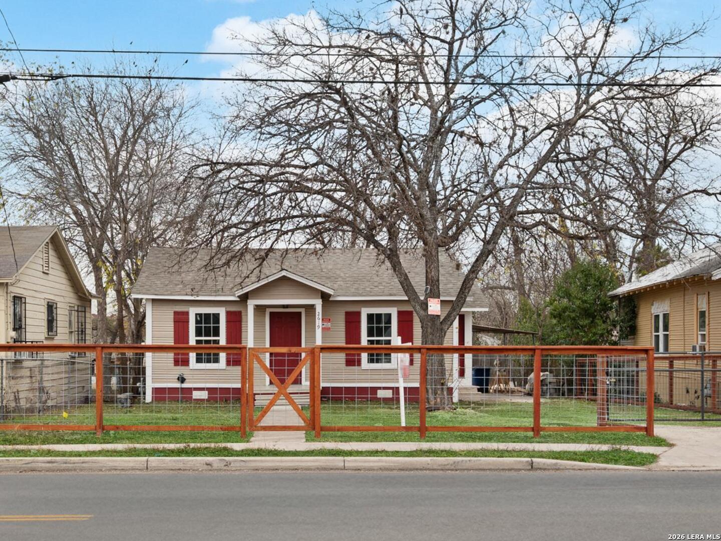 2619 E Houston, San Antonio, TX 78202 — photo 1