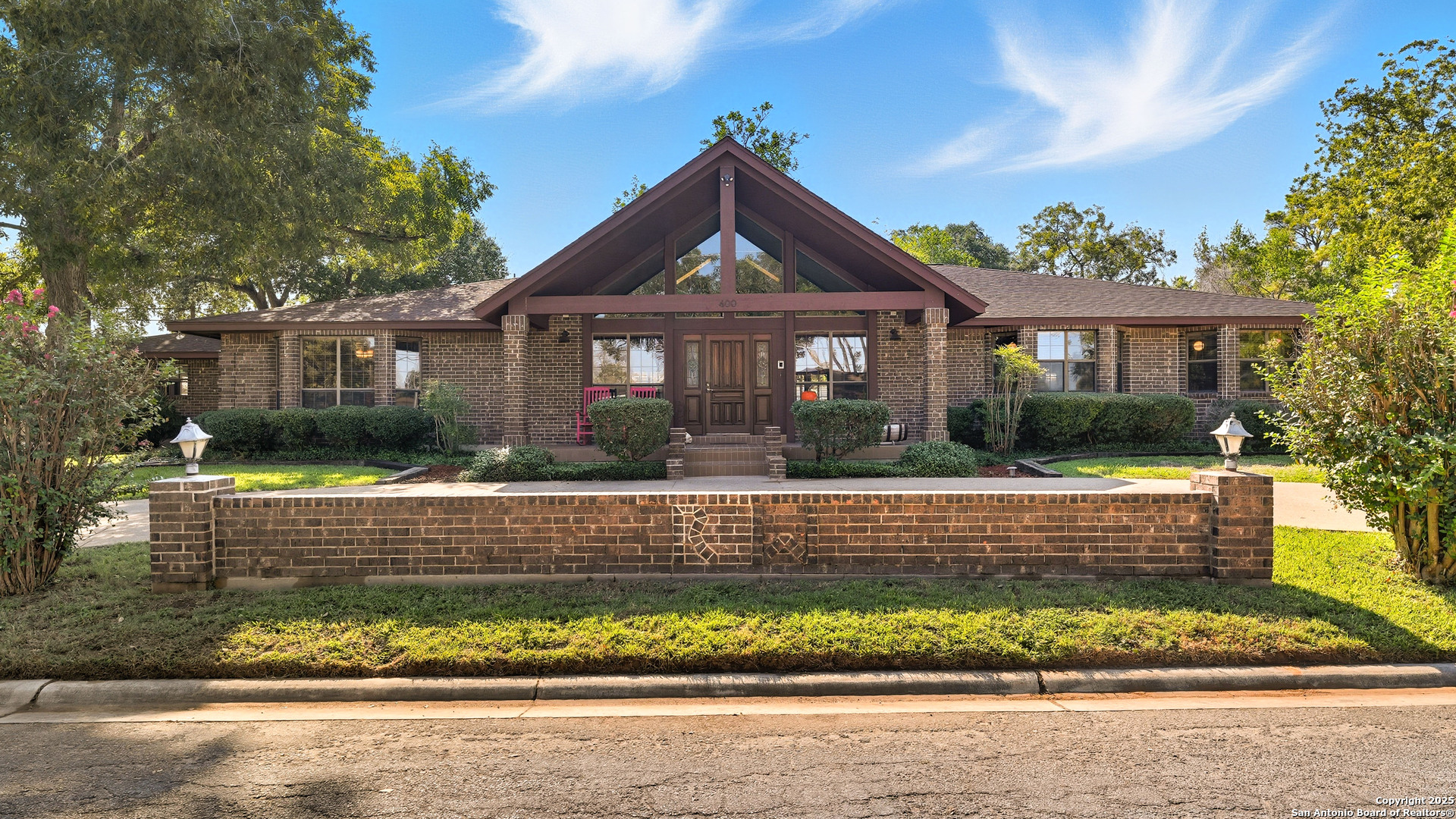 400 W Person, Stockdale, TX 78160 — photo 1