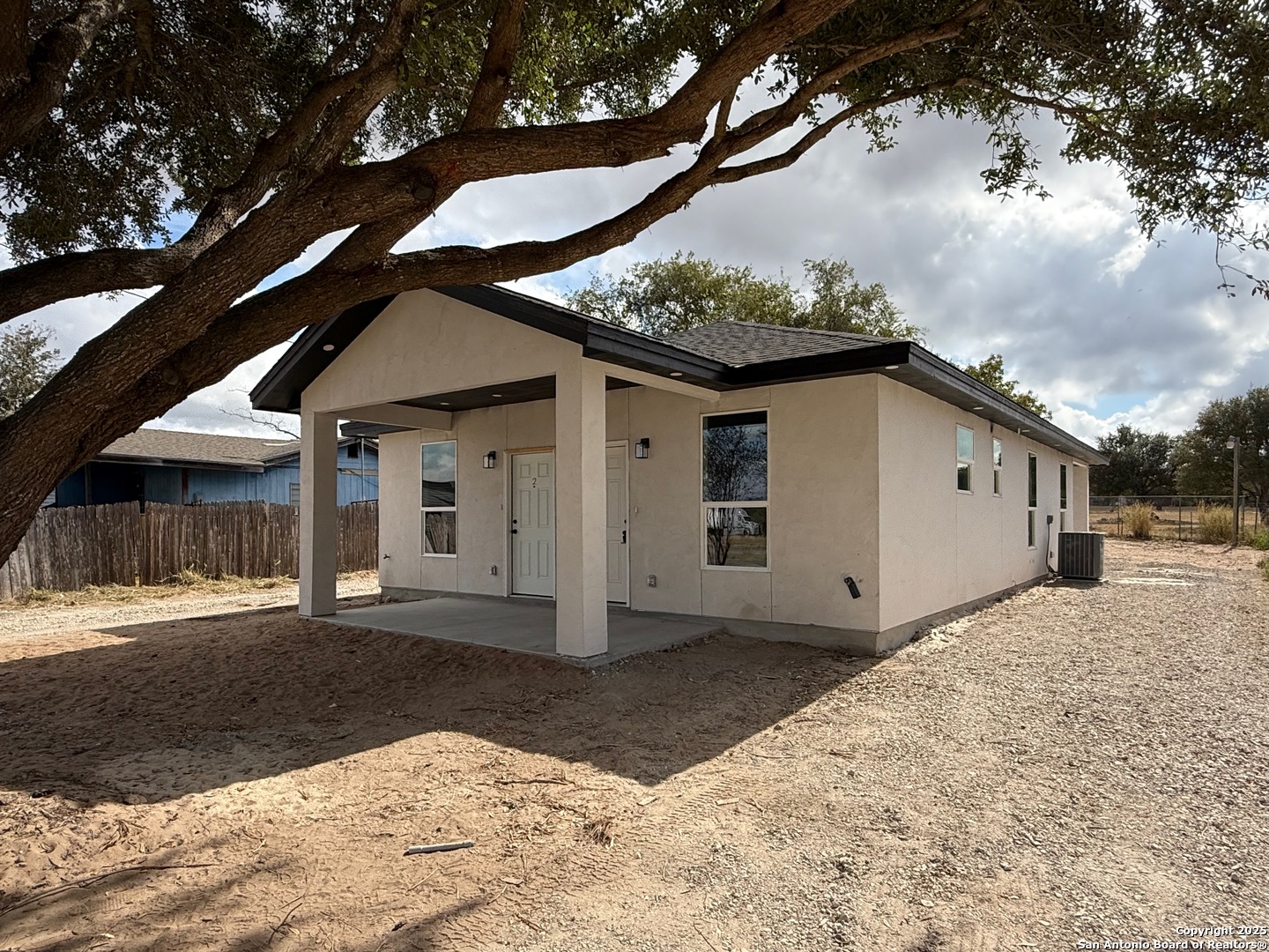 3274 N IH 35, Natalia, TX 78059 — photo 1
