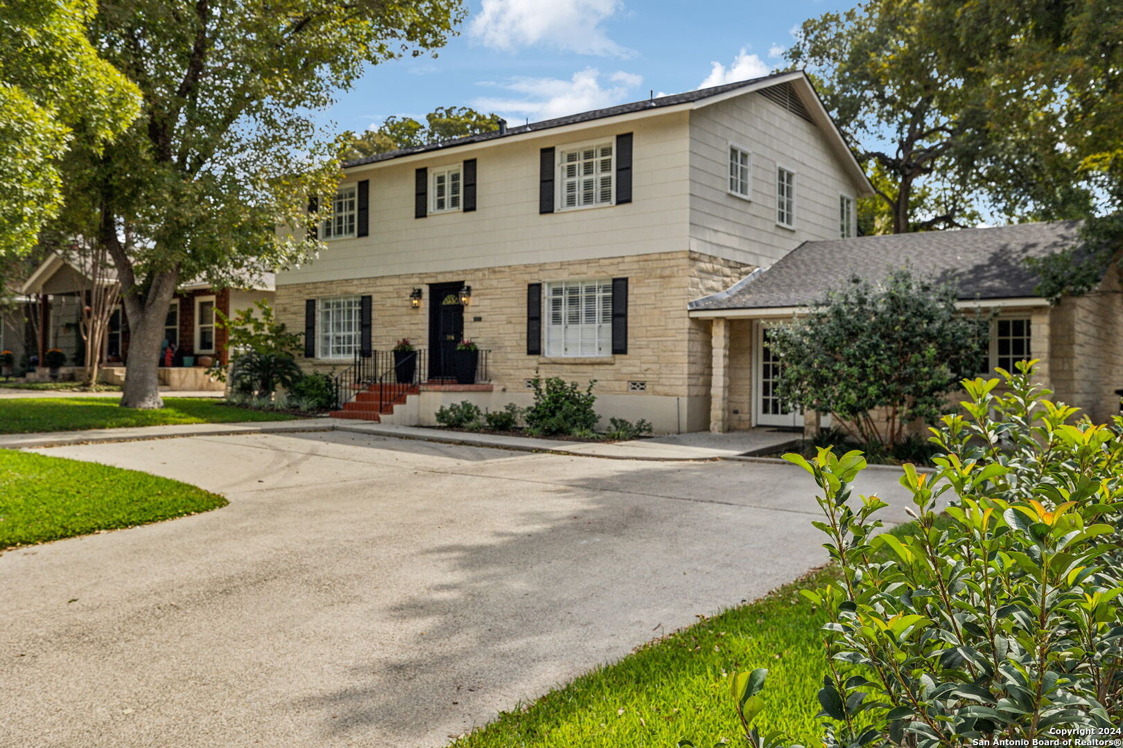 106 Morningside Dr, Terrell Hills, TX 78209 — photo 1