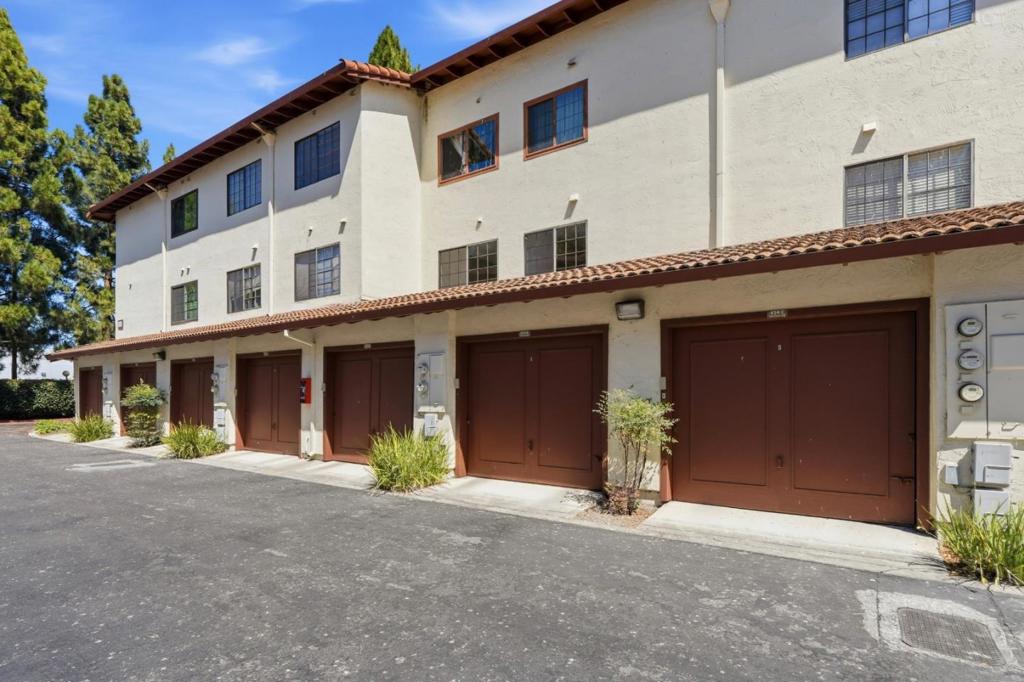 454 Costa Mesa Terrace B, Sunnyvale, CA 94085 — photo 1