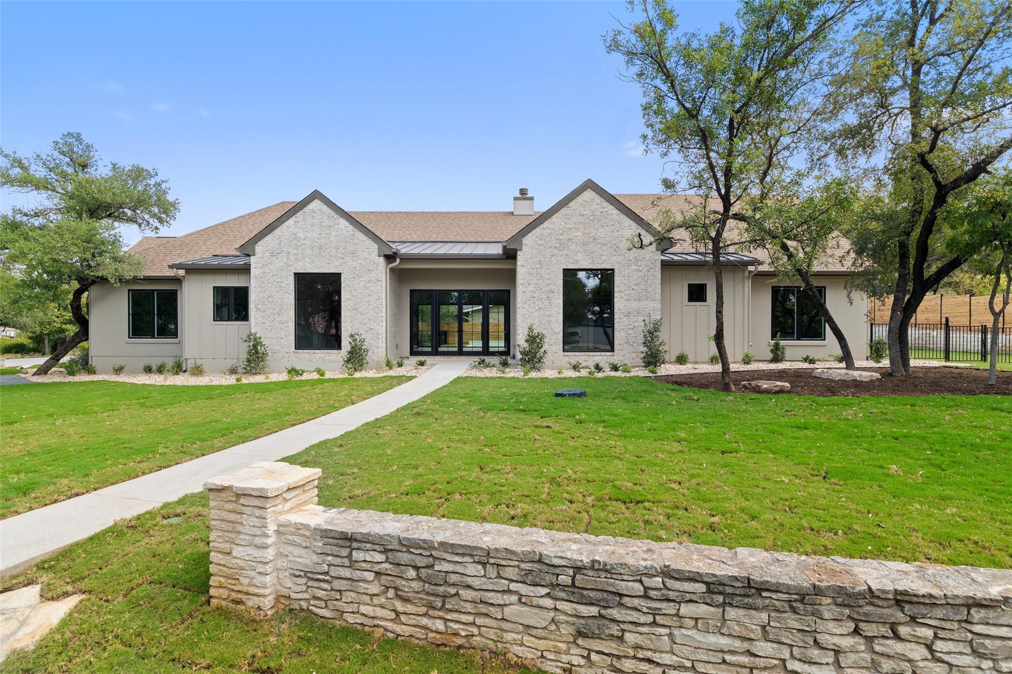304 Comet None, Lakeway, TX 78734 — photo 1