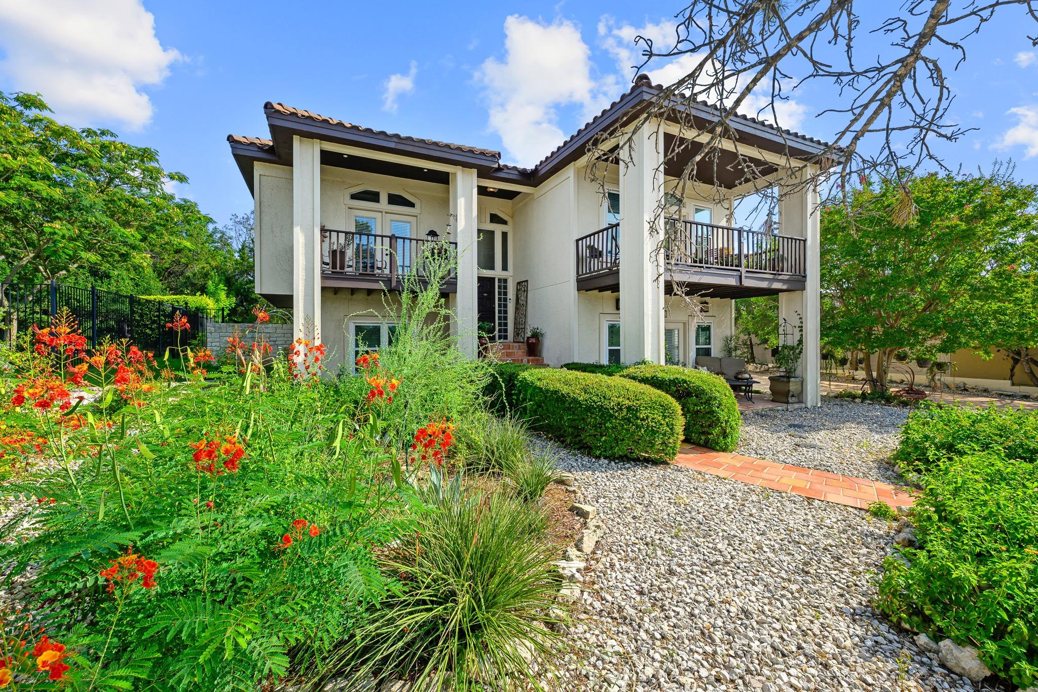 112 Javelin, Lakeway, TX 78734 — photo 1