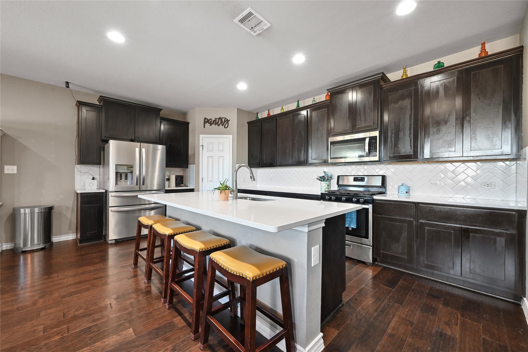 160 Thornless, Buda, TX 78610 — photo 1