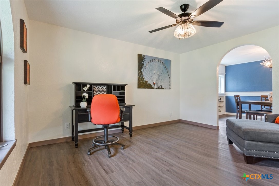 2617 River Oaks, Belton, TX 76513 — photo 1