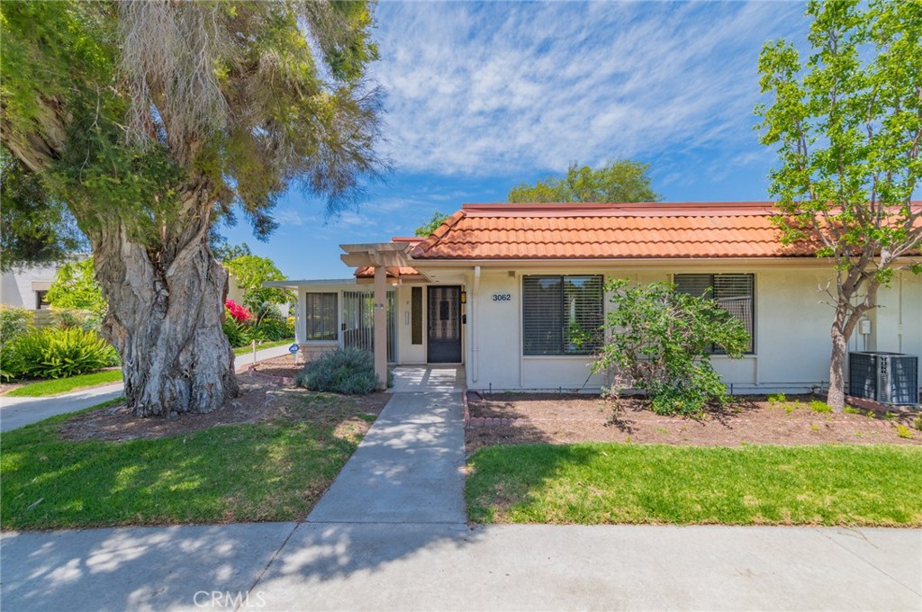 3062 S Via Serena S D, Laguna Woods, CA 92637 — photo 1
