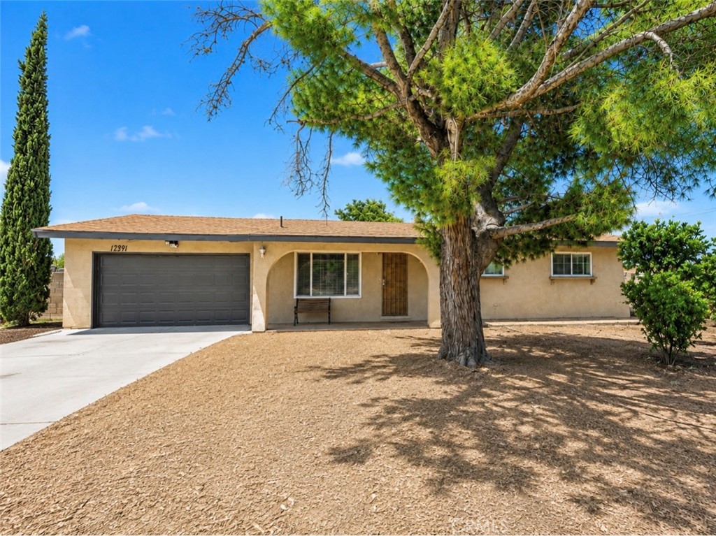 17391 Sequoia, Hesperia, CA 92345 — photo 1