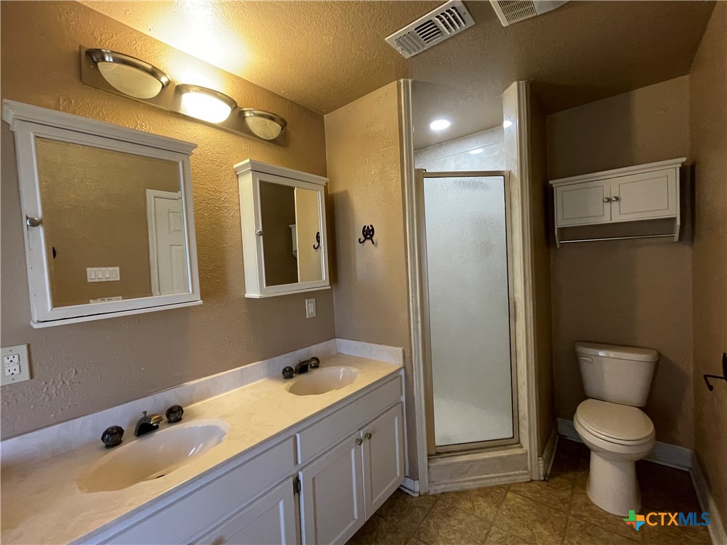 3905 Neches, Temple, TX 76504 — photo 1