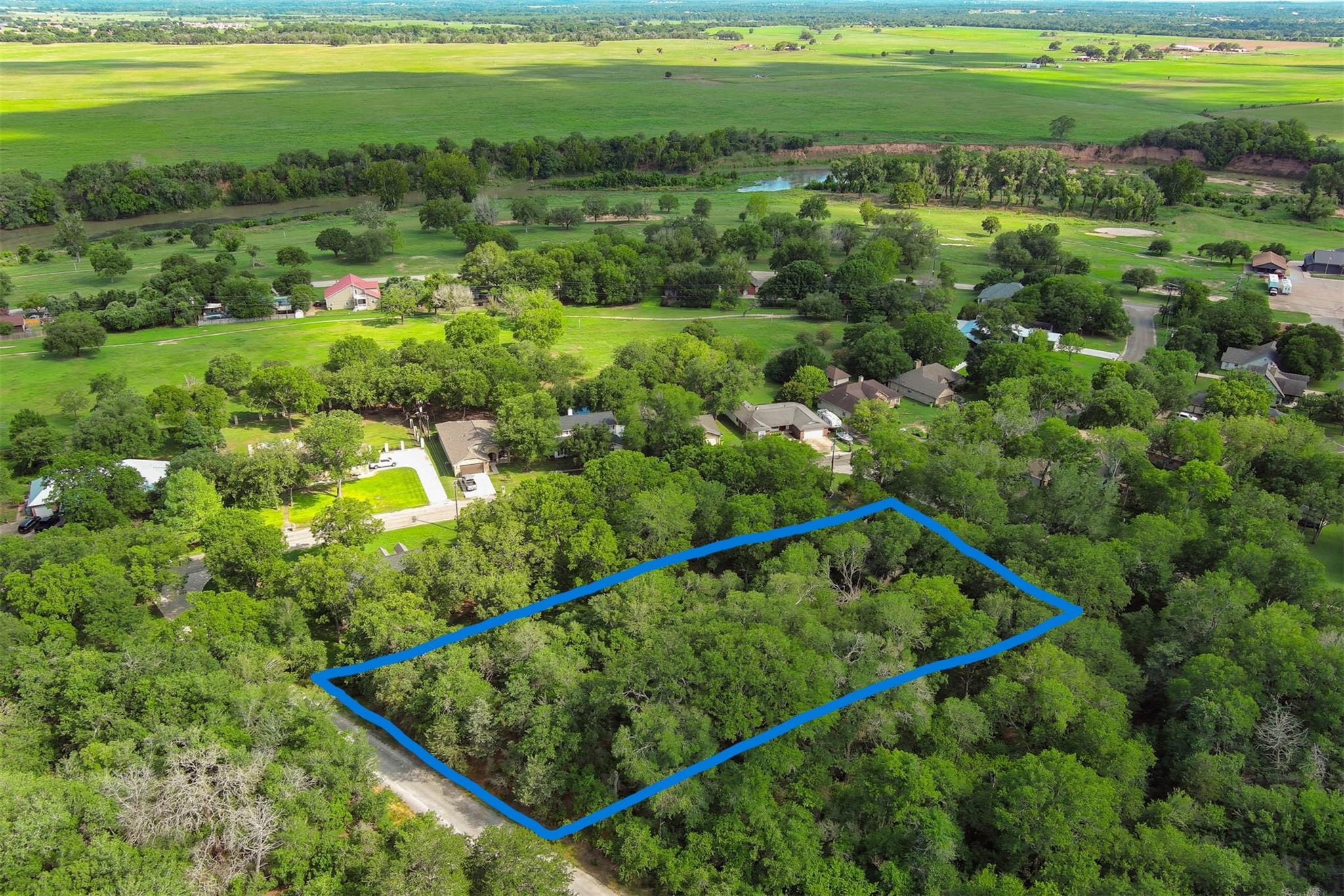 Lot 33 Kaelepulu, Bastrop, TX 78602 — photo 1