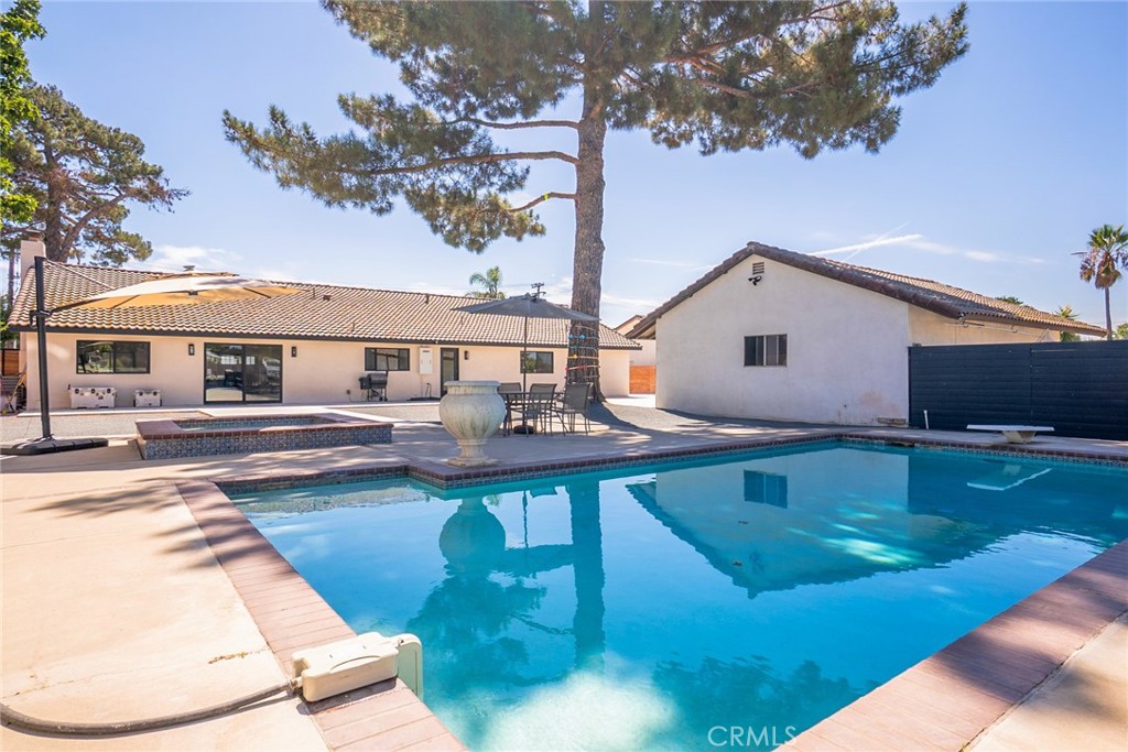 9226 Locust, Fontana, CA 92335 — photo 1