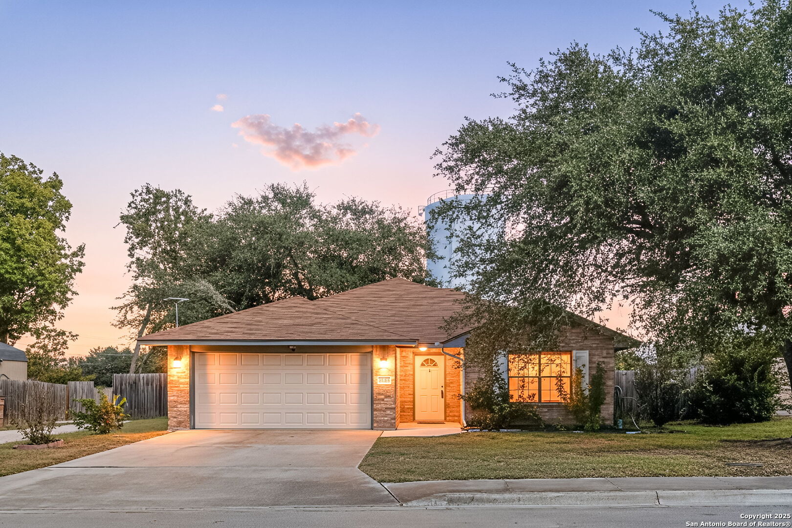 2039 Cornerstone Dr, New Braunfels, TX 78130 — photo 1