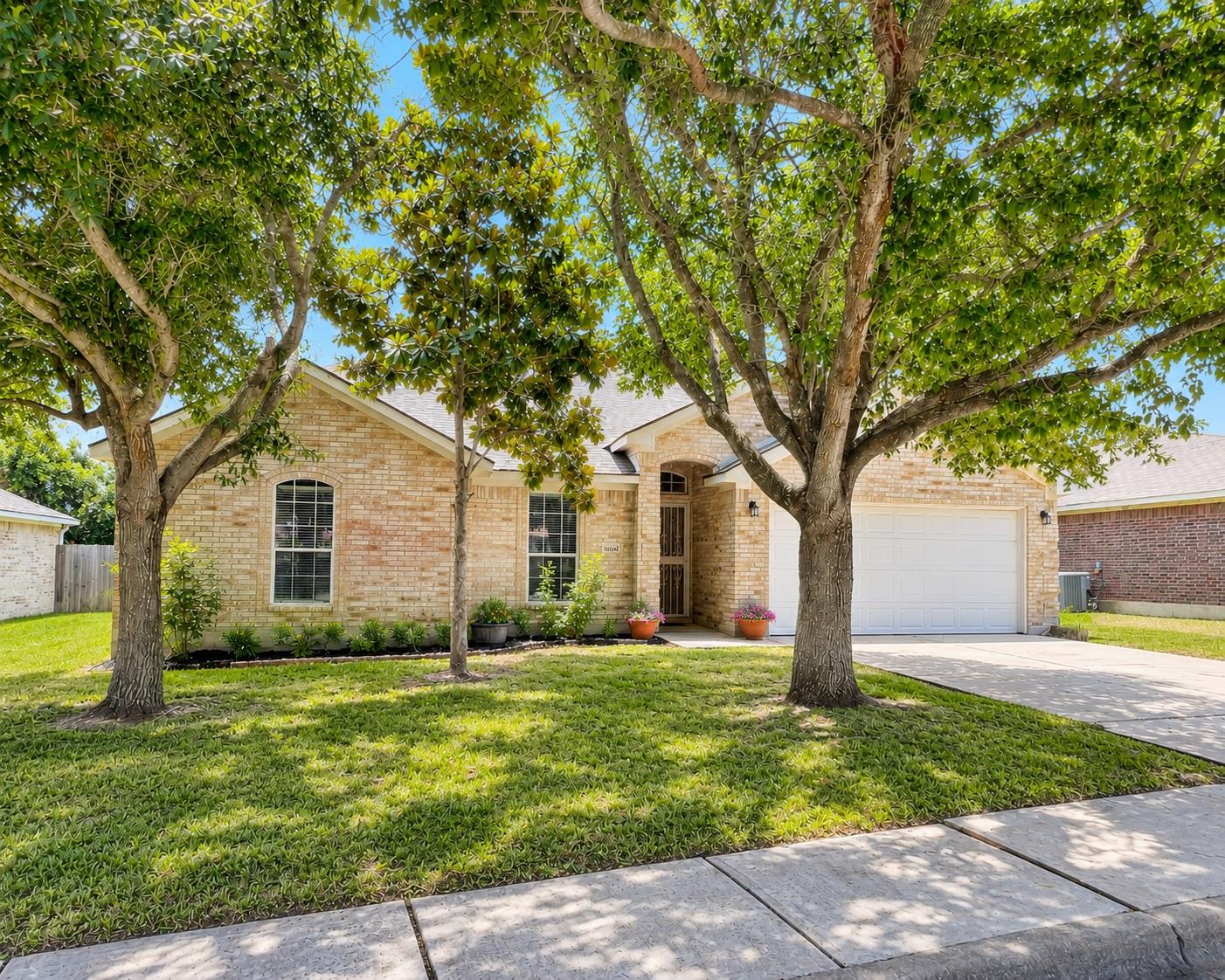 1604 Prickly Pear, Lockhart, TX 78644 — photo 1