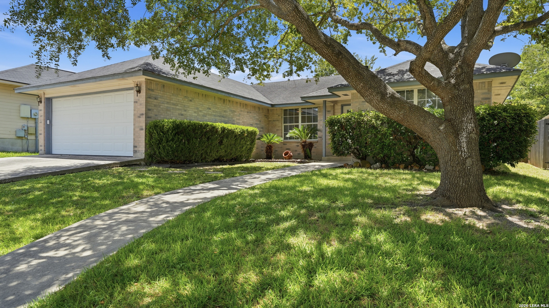1615 Sunshine Peak, New Braunfels, TX 78130 — photo 1