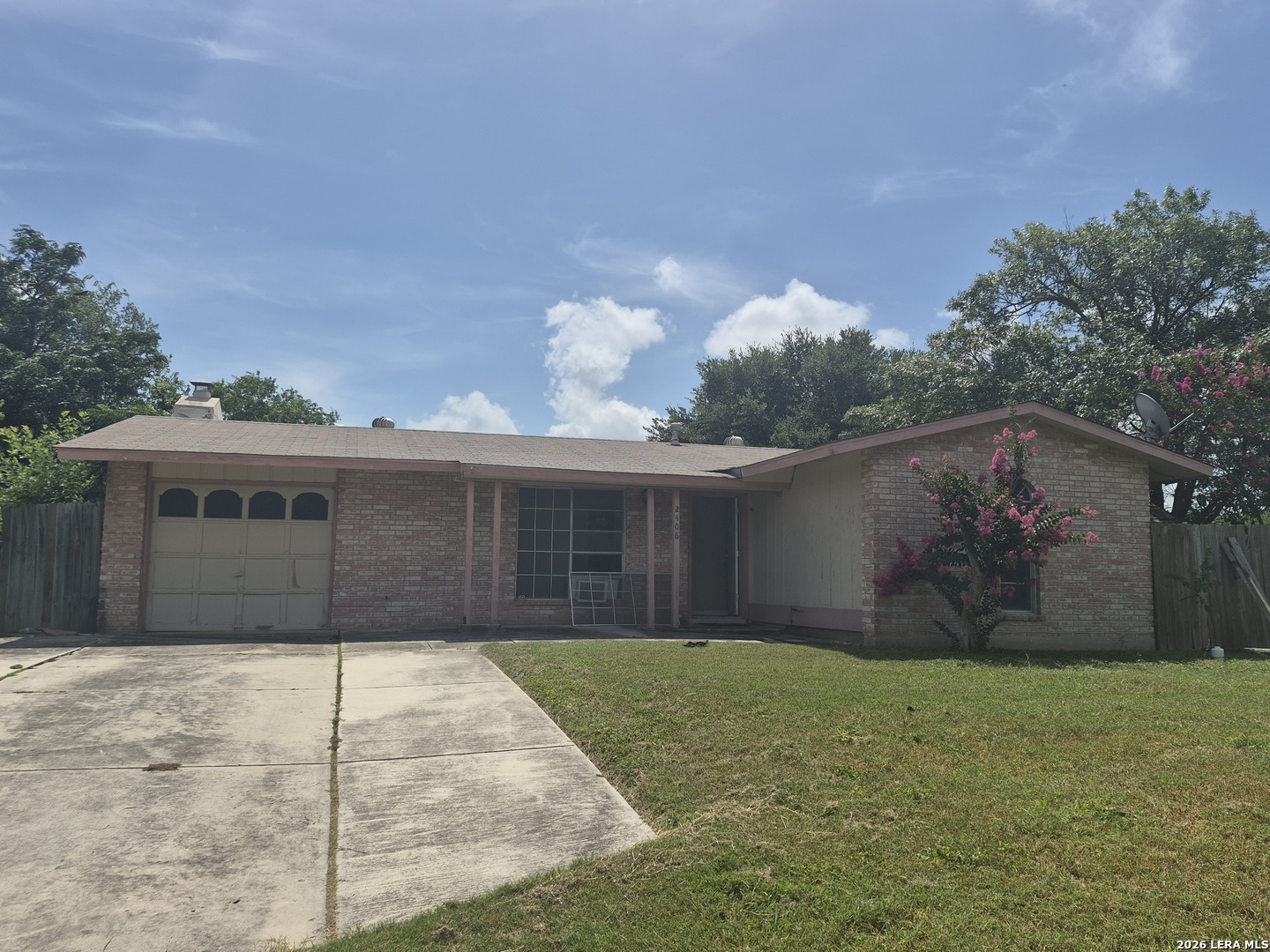 2406 ROSEVILLE ST, San Antonio, TX 78219 — photo 1
