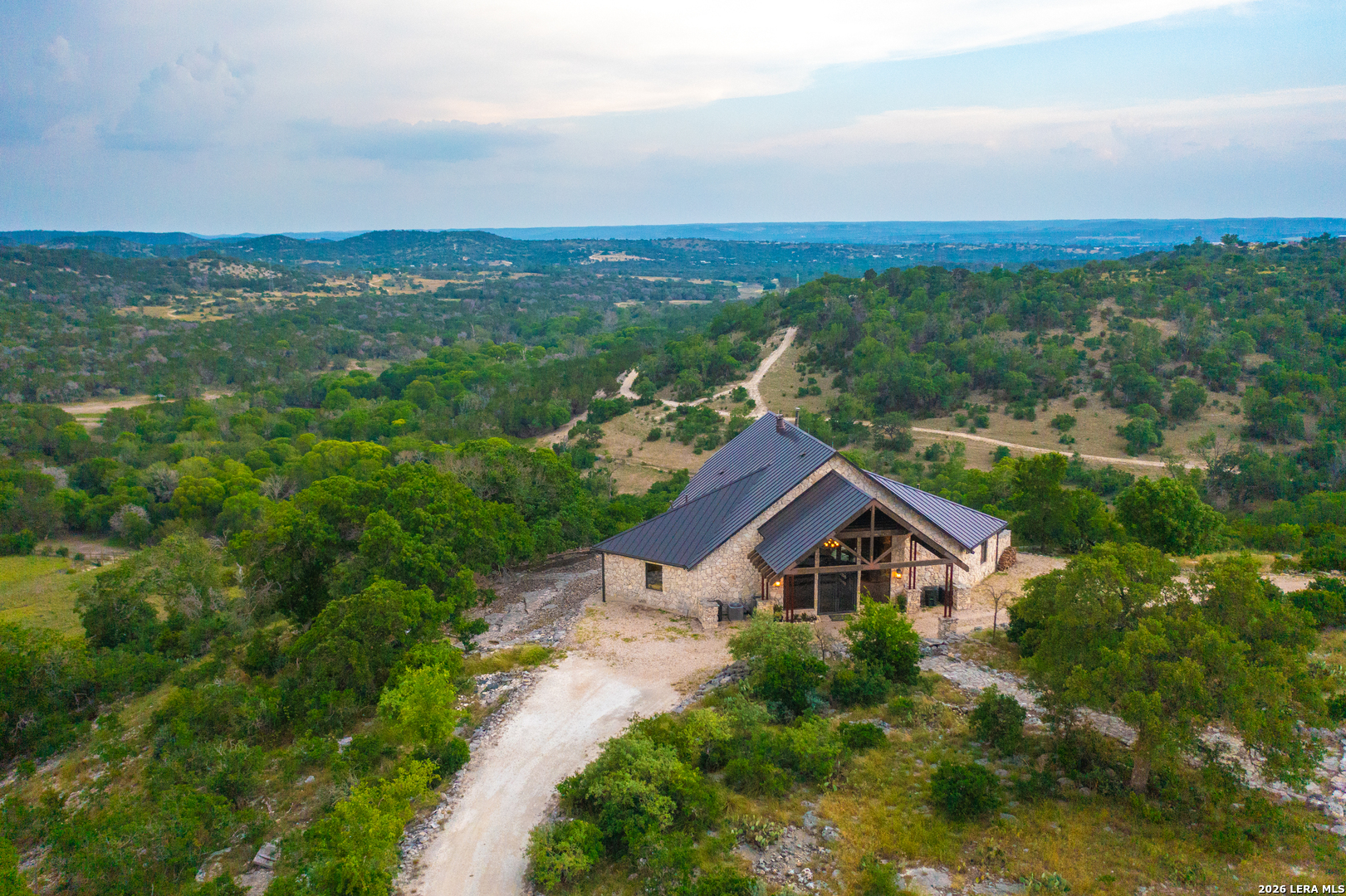 225 Valley View Dr, Comfort, TX 78013 — photo 1