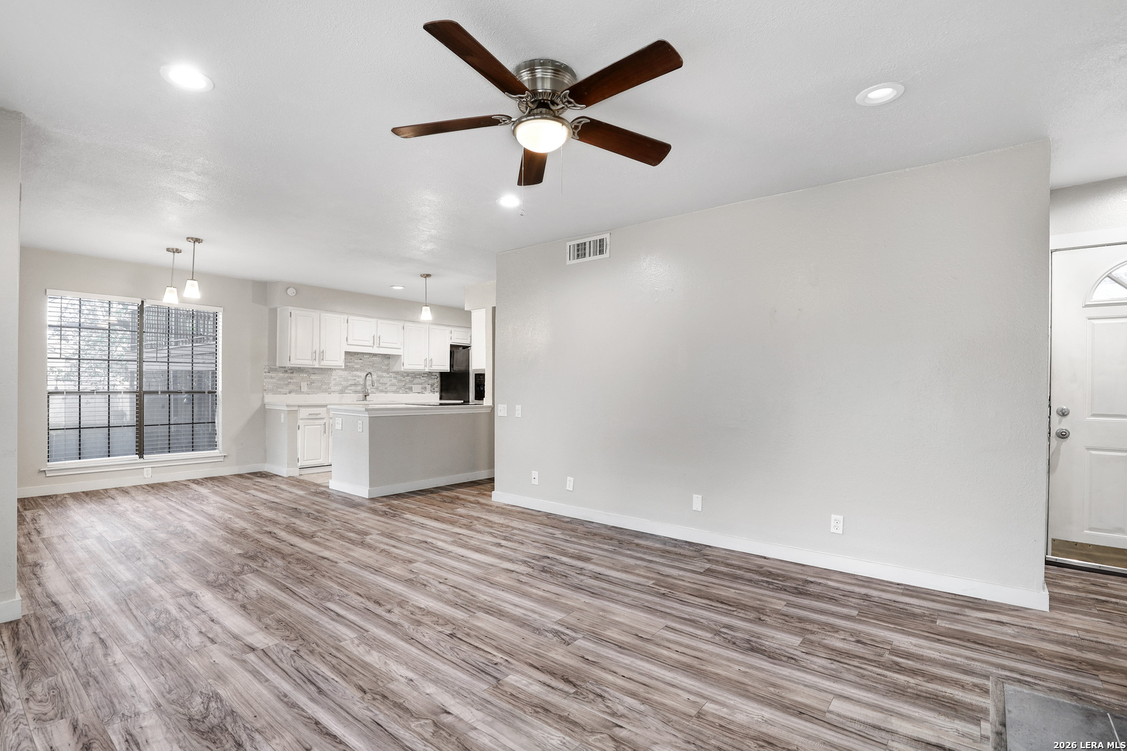8611 Datapoint Dr, ,  78229 — photo 1