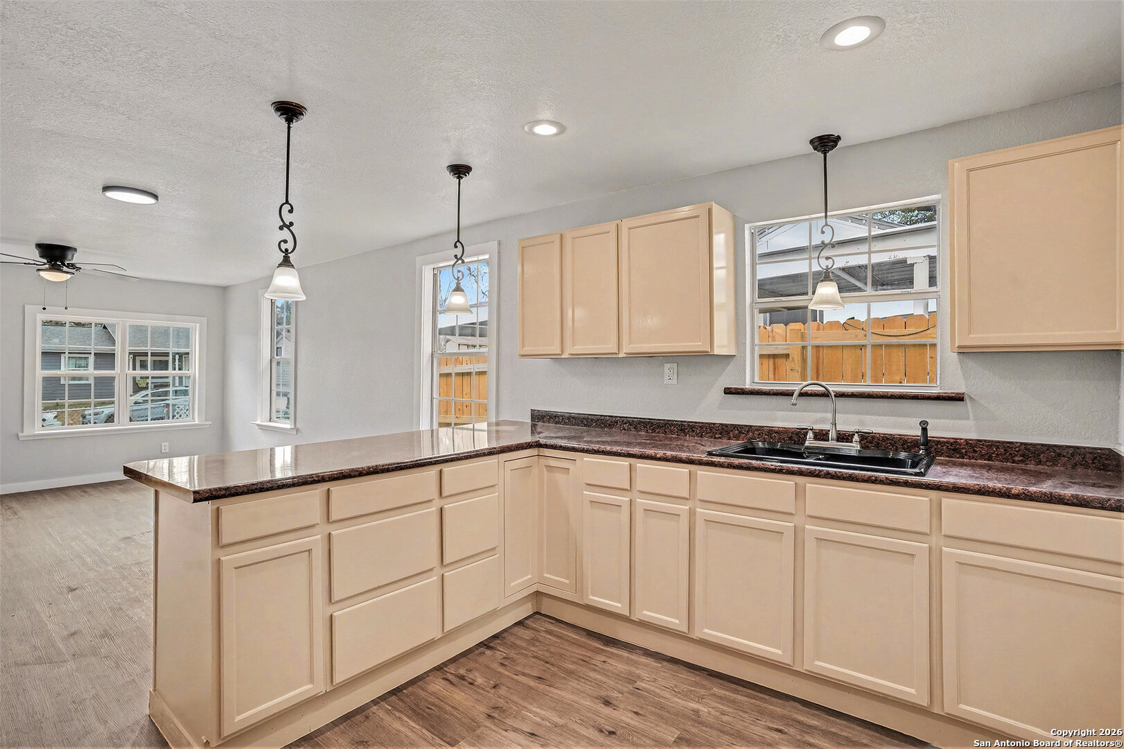 2039 Schley Ave, ,  78210 — photo 1