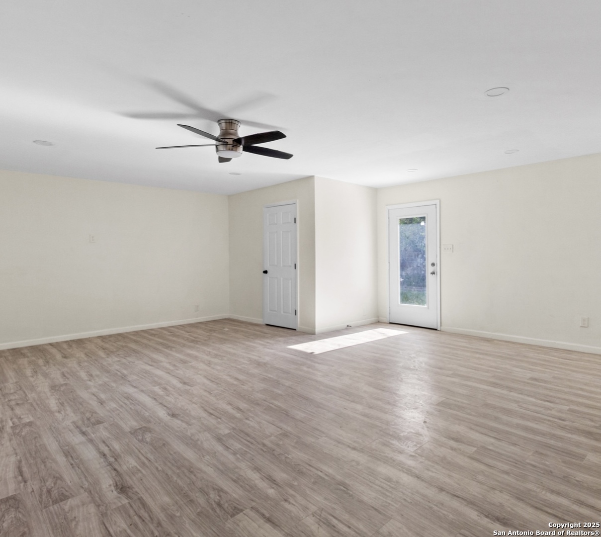 7810 Hobble, , 78227 — photo 1