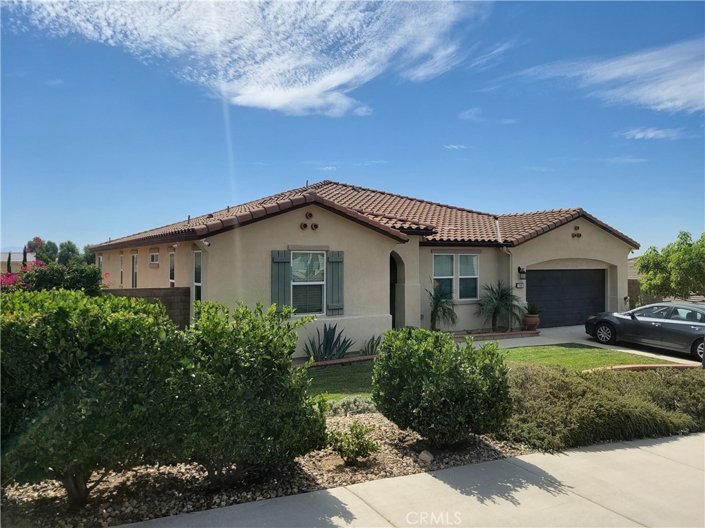 7039 N Antique Street N, San Bernardino, CA 92407 — photo 1