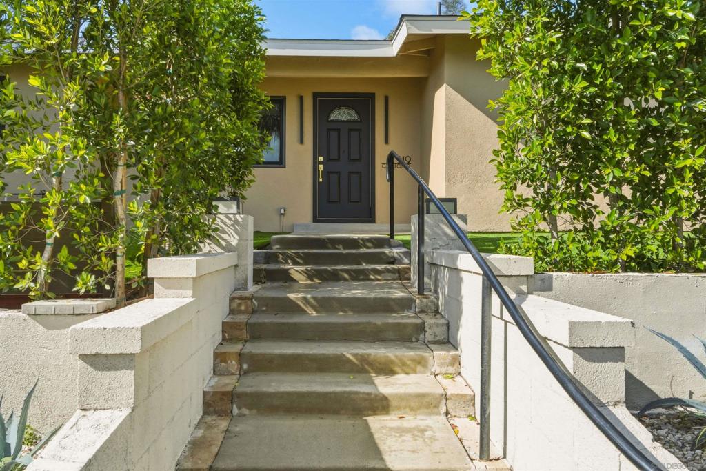 519 Camelot Dr, Oceanside, CA 92054 — photo 1