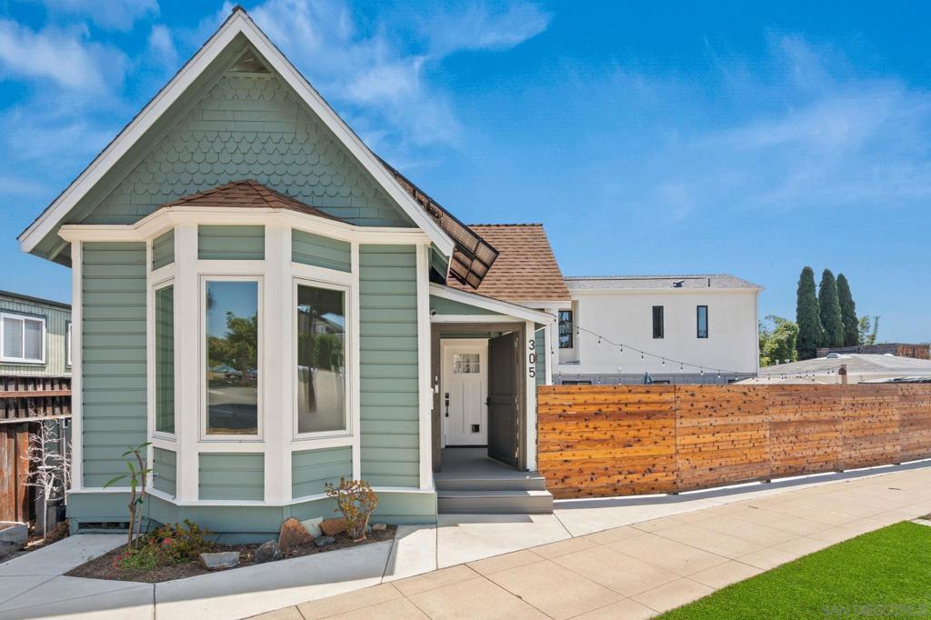 305 Pomona Ave, Coronado, CA 92118 — photo 1