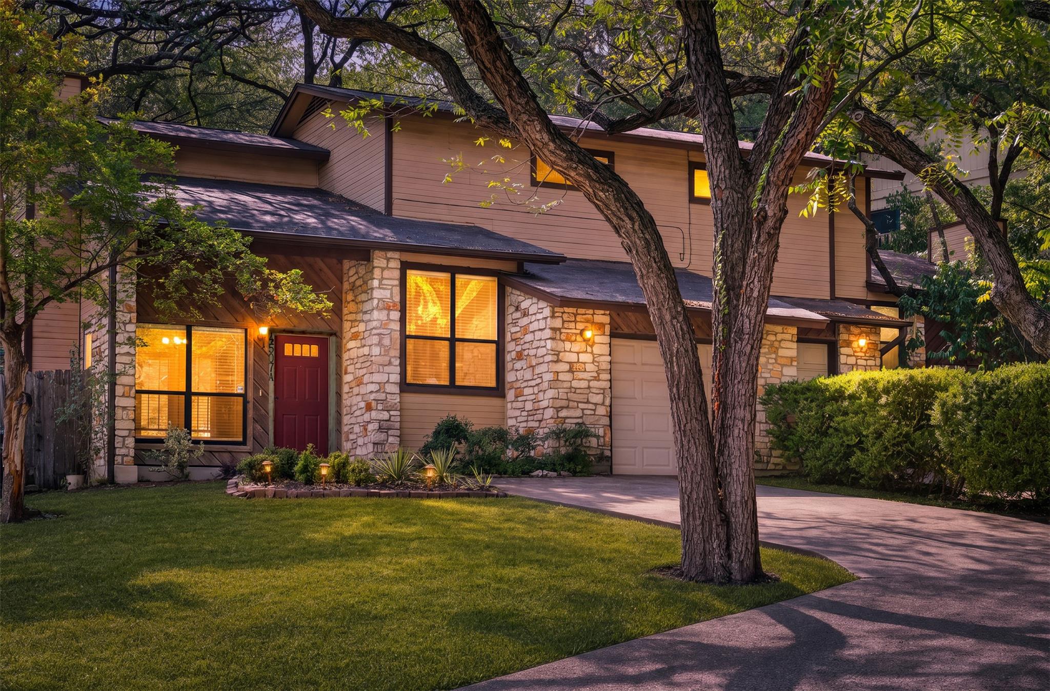 4507  Smooth Oak Dr, Austin, TX 78759 — photo 1