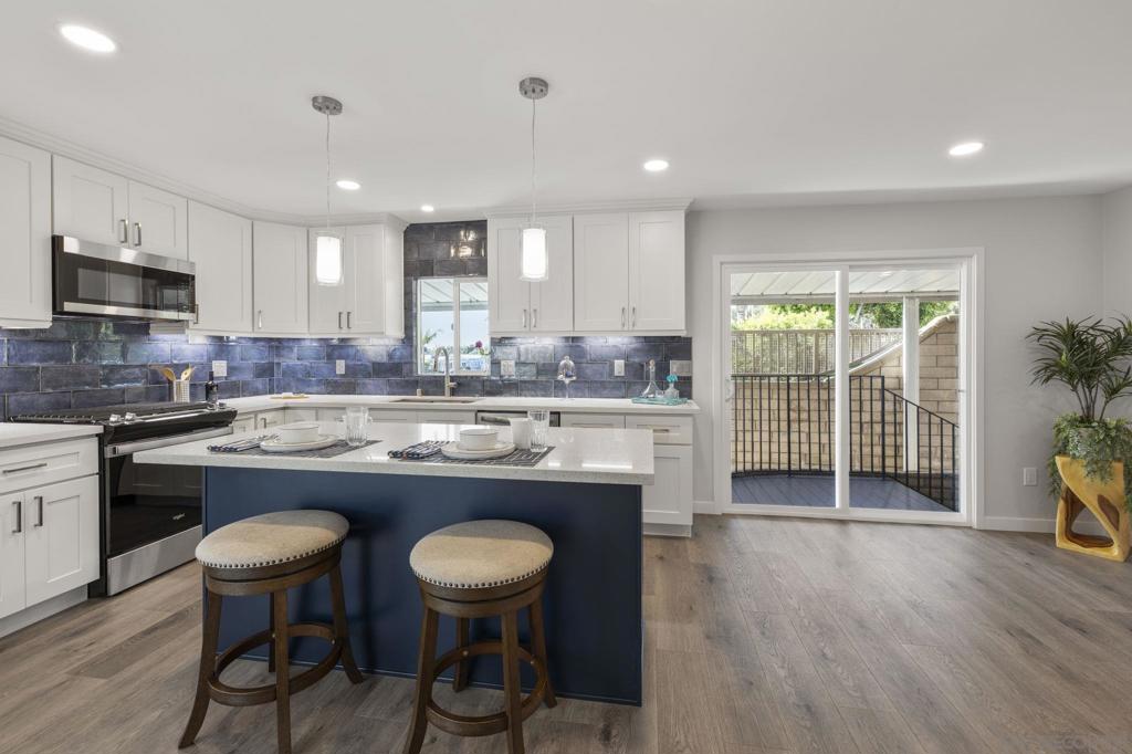 7102 San Bartolo St 11, Carlsbad, CA 92011 — photo 1